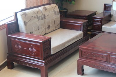 濟(jì)南實(shí)木家具需要油漆的四個(gè)原因？