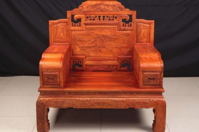 濟(jì)南實木家具需要油漆的四個原因？