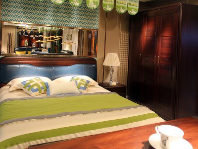 真皮床頭實木床&實木衣柜