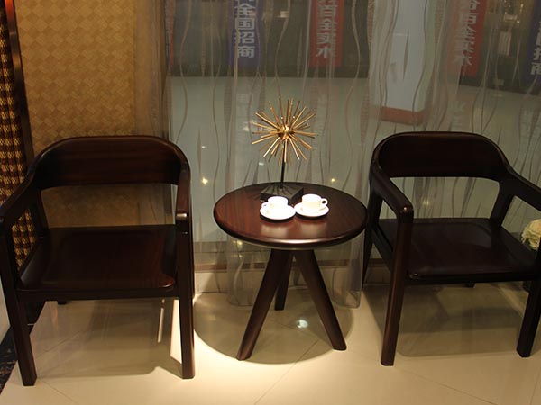 山東實(shí)木家具