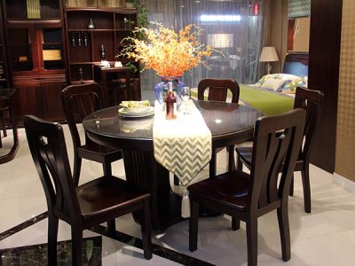 ���ό�ľ�Ҿߞ���������ʽ�Ҿߺ͌�ľ�Ҿߵ����x���Ă���