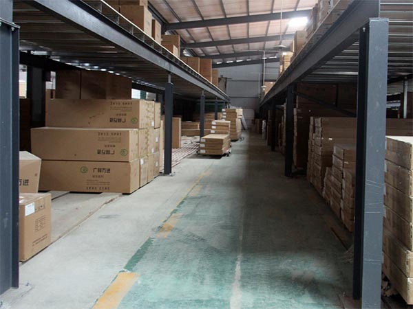 山東實(shí)木家具